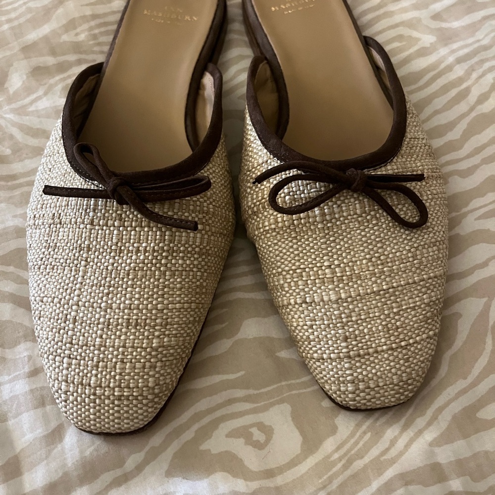 ANN MASHBURN Woven Tan Mules with Brown Trim - Picture 3 of 4